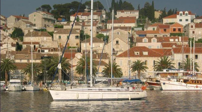 Bavaria 49