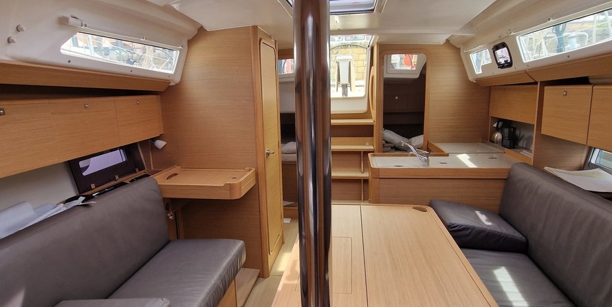 Dufour 360 Grand Large