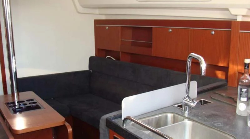Hanse 385