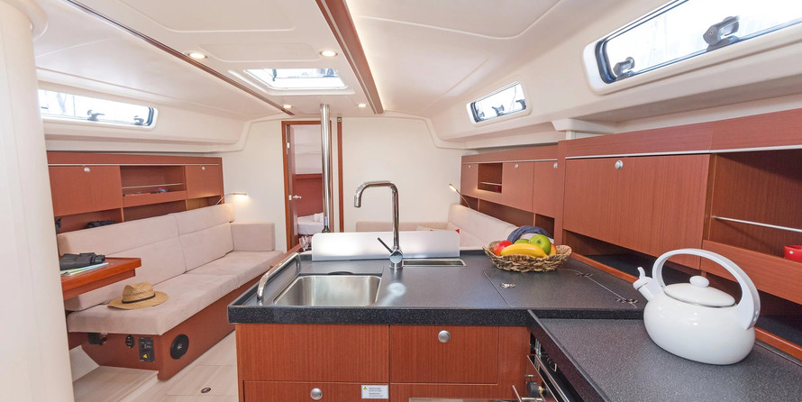 Hanse 385