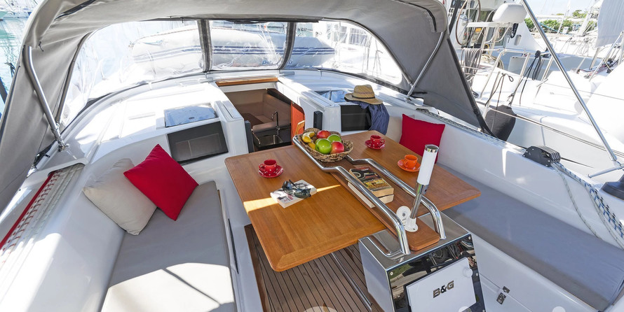 Hanse 385