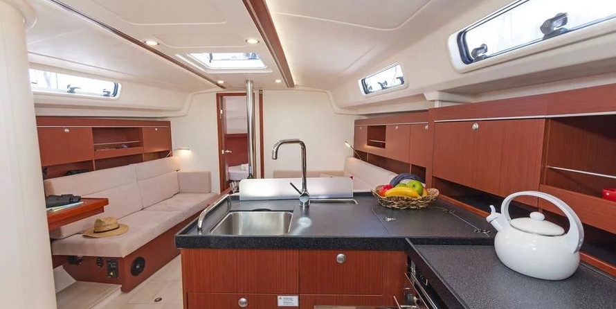 Hanse 385