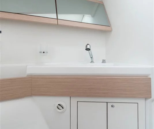 Beneteau Oceanis 38.1