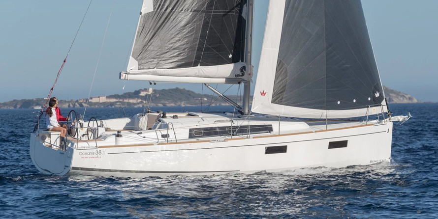 Beneteau Oceanis 38.1