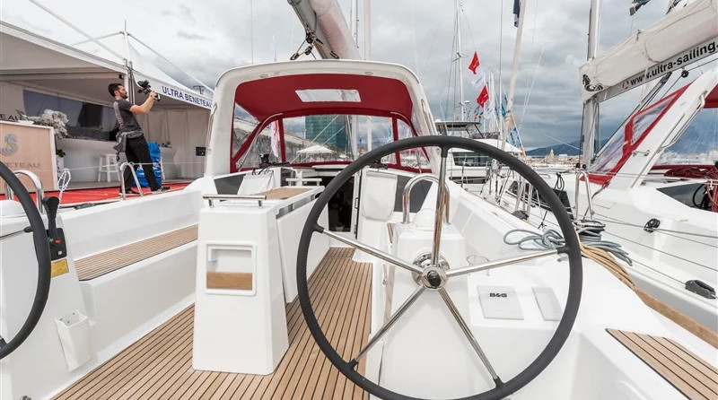 Beneteau Oceanis 38.1