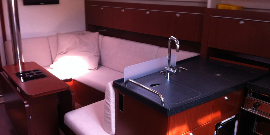 Hanse 415