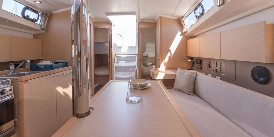 Beneteau Oceanis 38.1