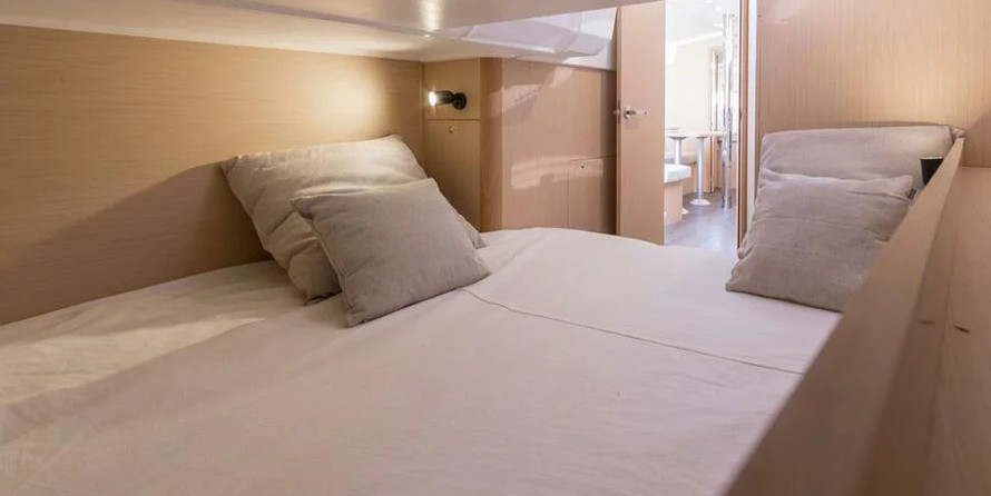 Beneteau Oceanis 38.1