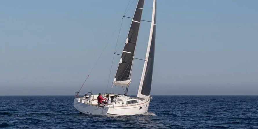 Beneteau Oceanis 38.1