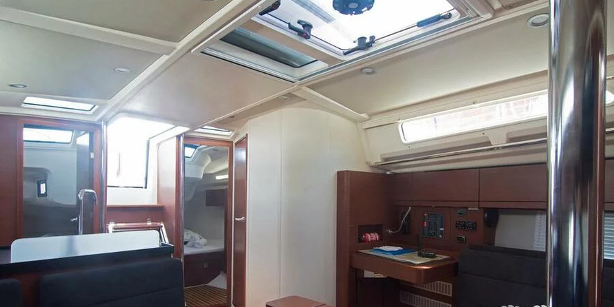 Hanse 418