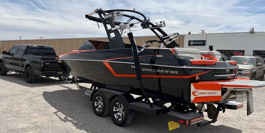 Malibu Wakesetter 22 MXZ