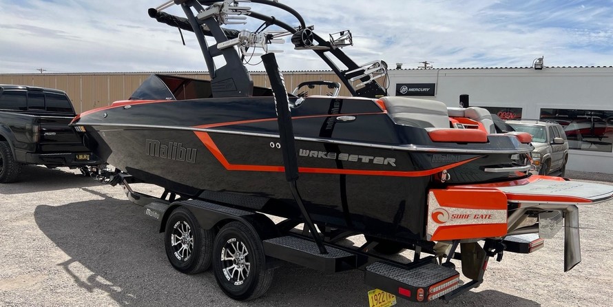 Malibu Wakesetter 22 MXZ