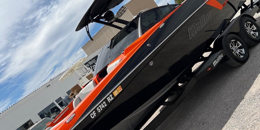 Malibu Wakesetter 22 MXZ