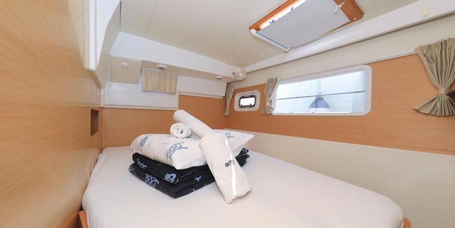 Lagoon 400 - 4 + 2 cab.