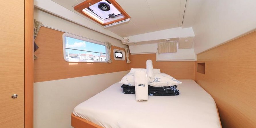 Lagoon 400 - 4 + 2 cab.