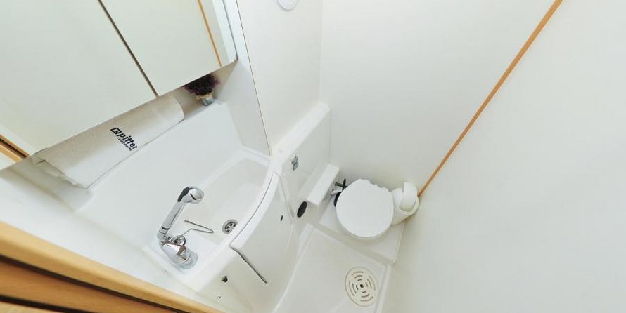 Lagoon 400 - 4 + 2 cab.