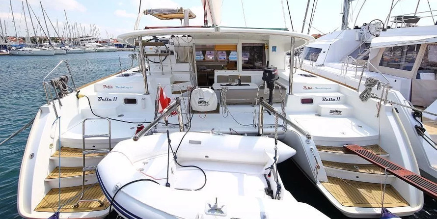 Lagoon 400 - 4 + 2 cab.