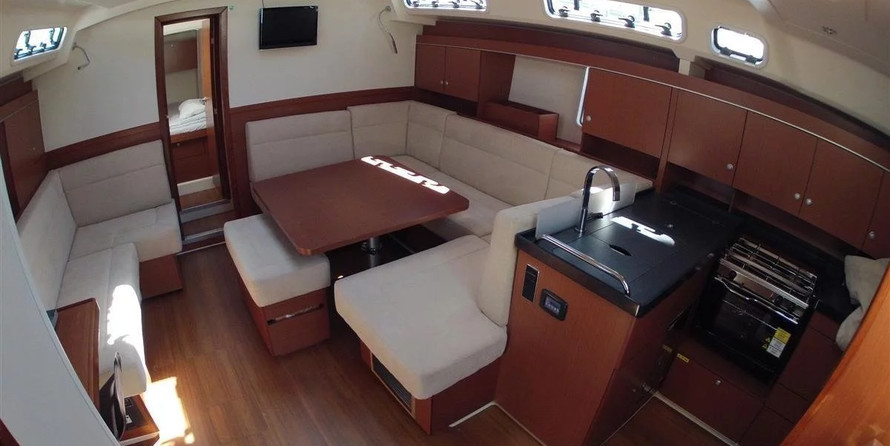 Hanse 445