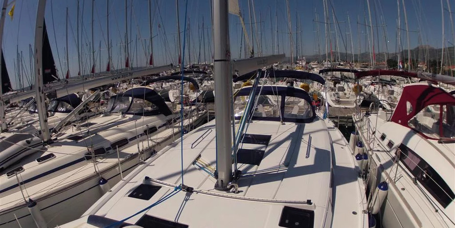 Hanse 445