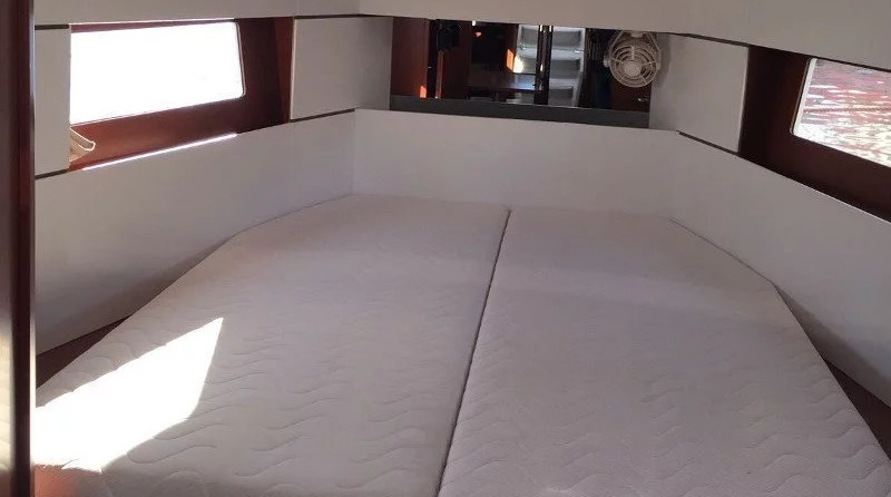 Beneteau Oceanis 38.1