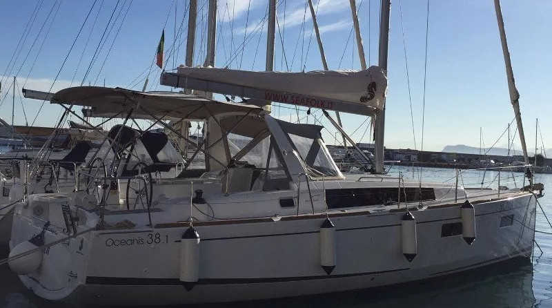 Beneteau Oceanis 38.1