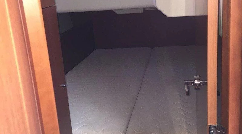 Beneteau Oceanis 38.1