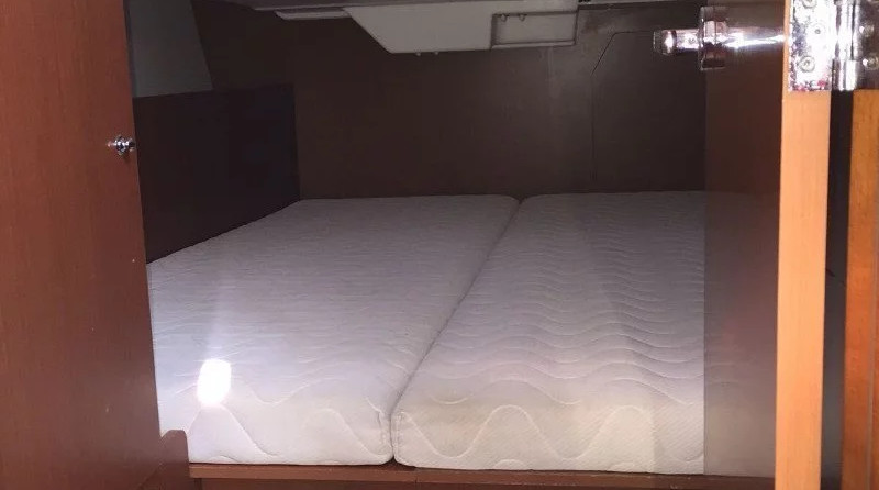 Beneteau Oceanis 38.1