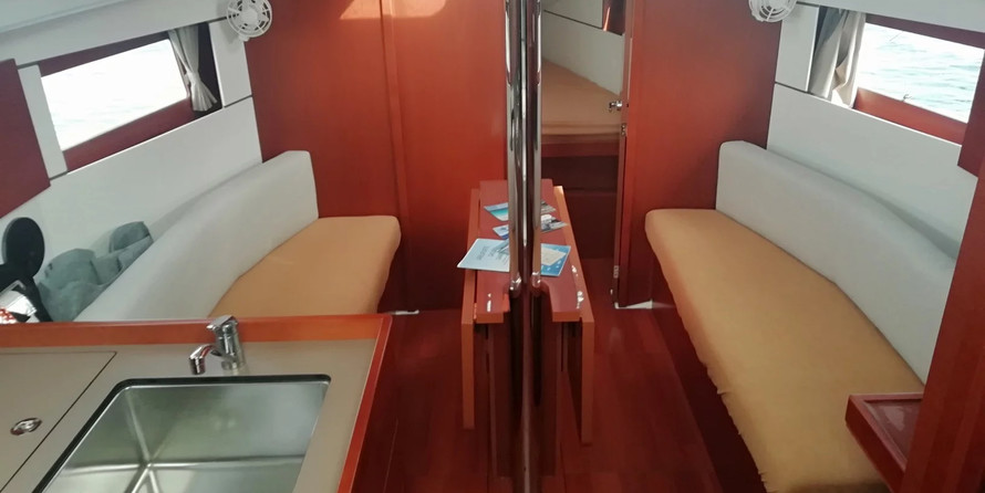 Beneteau Oceanis 35.1