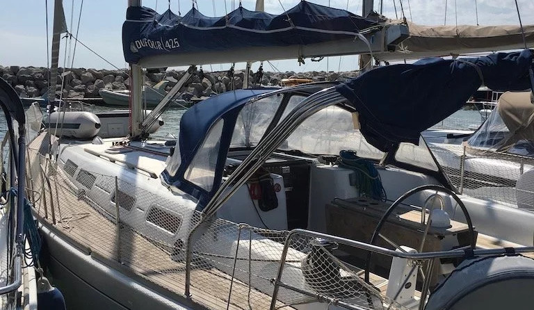 Dufour 425