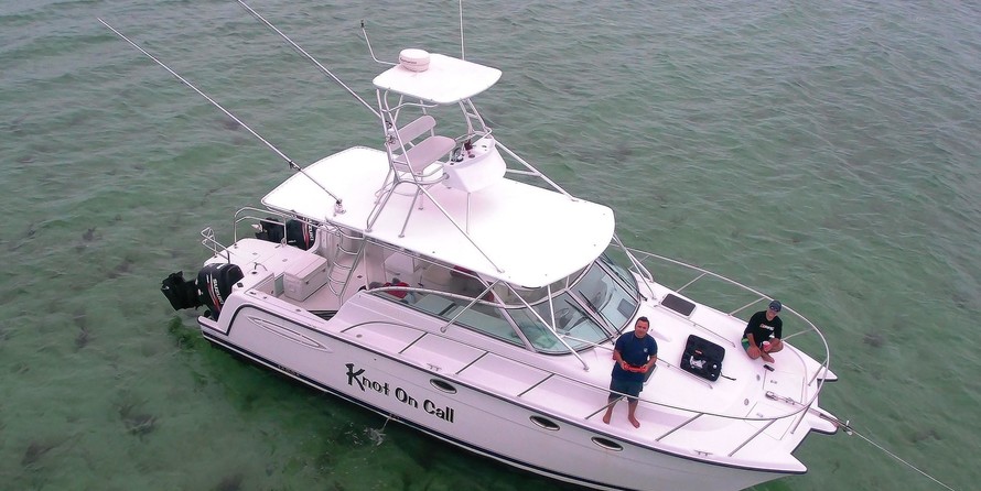 Glacier bay isle runner blue hull 2670