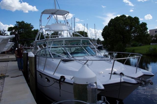Glacier bay isle runner blue hull 2670