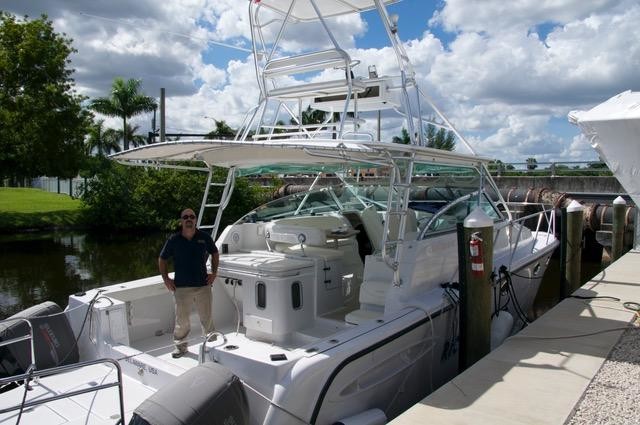 Glacier bay isle runner blue hull 2670