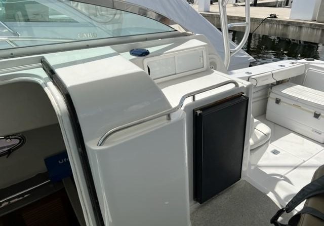 Glacier bay isle runner blue hull 2670