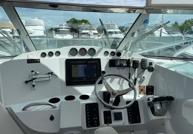 Glacier bay isle runner blue hull 2670