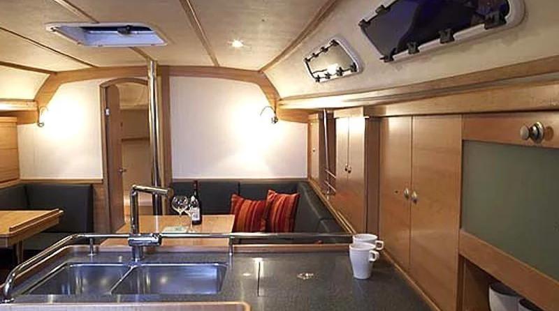 Hanse 370