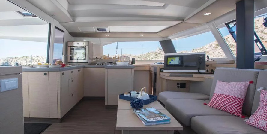 Fountaine Pajot Astrea 42