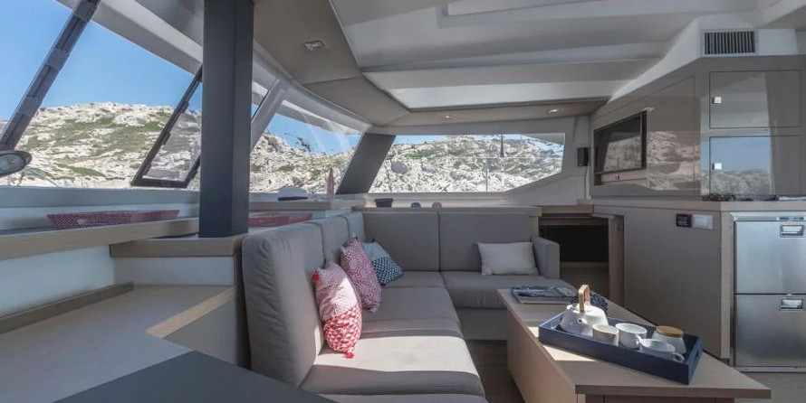 Fountaine Pajot Astrea 42