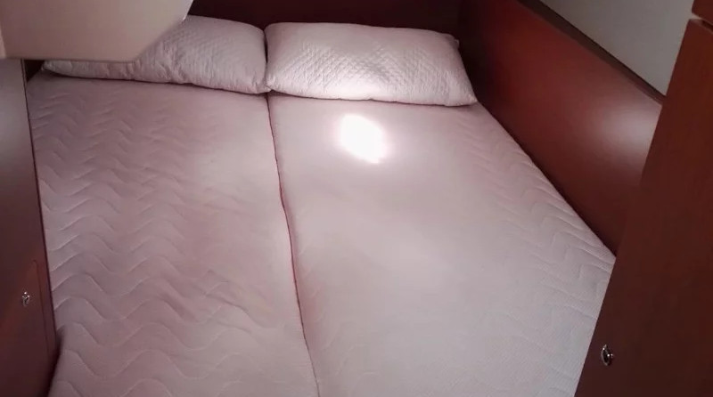 Beneteau Oceanis 38.1