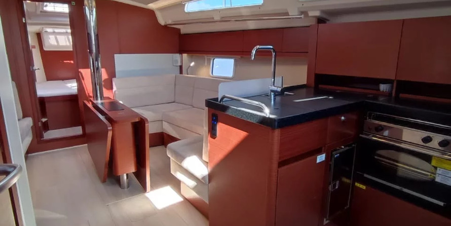 Hanse 418