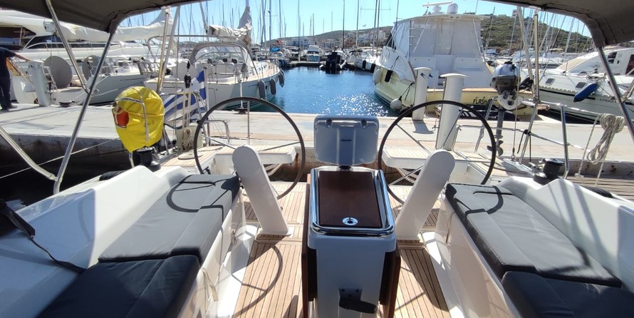 Hanse 418