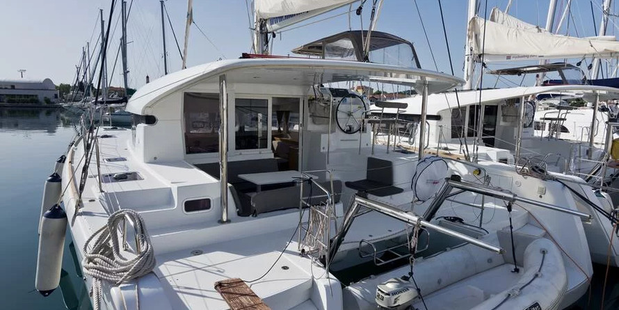 Lagoon 39