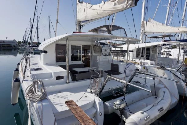 Lagoon 39