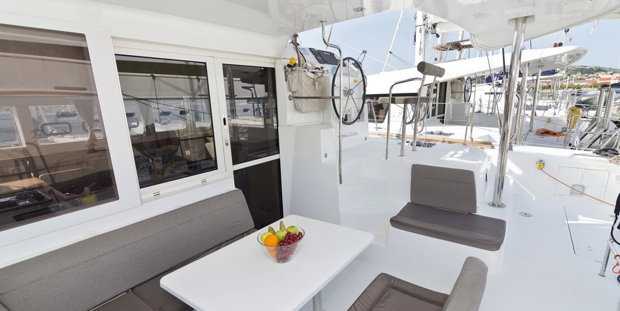 Lagoon 39