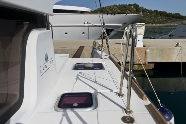 Lagoon 39