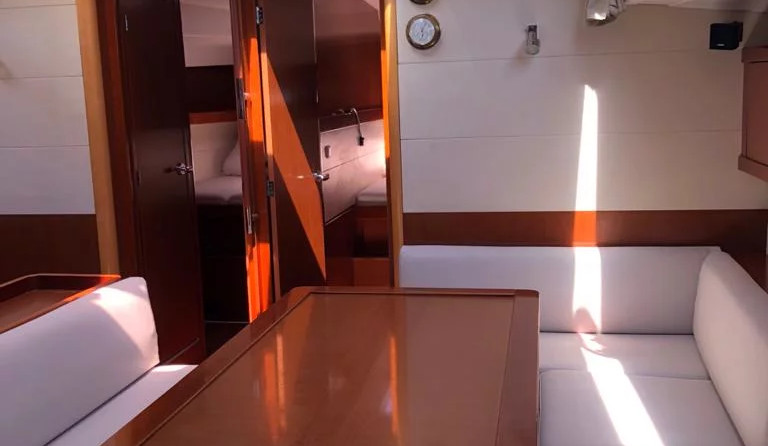 Beneteau Oceanis 50 Family