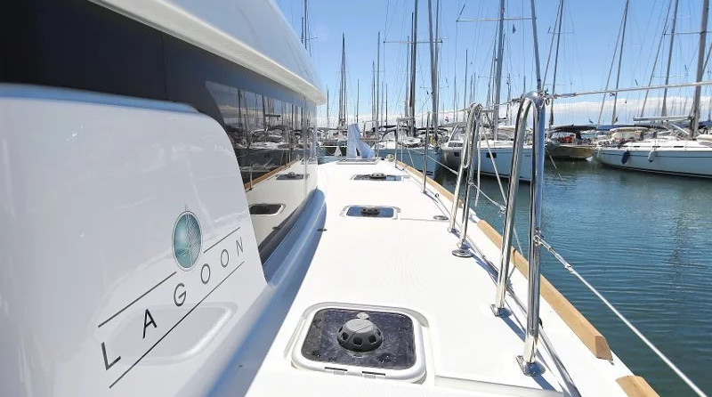 Lagoon 39