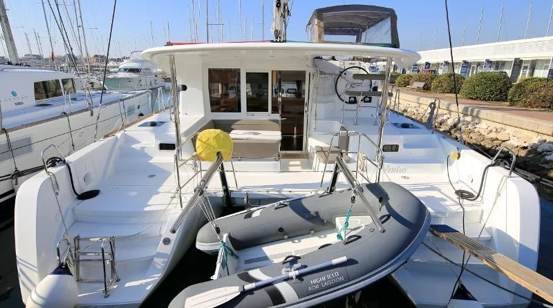 Lagoon 39