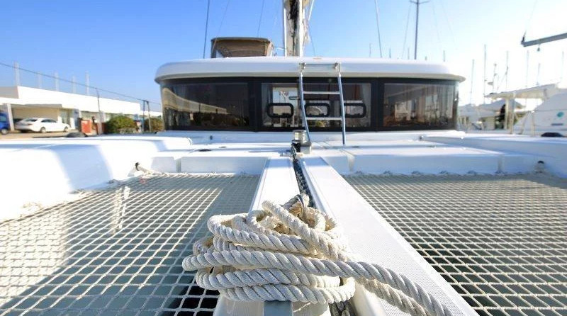 Lagoon 39