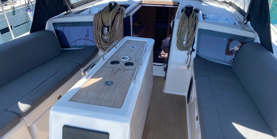 Dufour 390 Grand Large