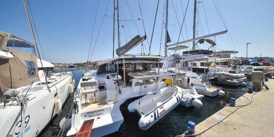 Nautitech 40 open NEW - 4 + 2 cab.